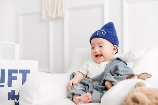 安岳宝宝躺着吃奶有影响吗 安岳宝宝躺着吃奶有影响吗